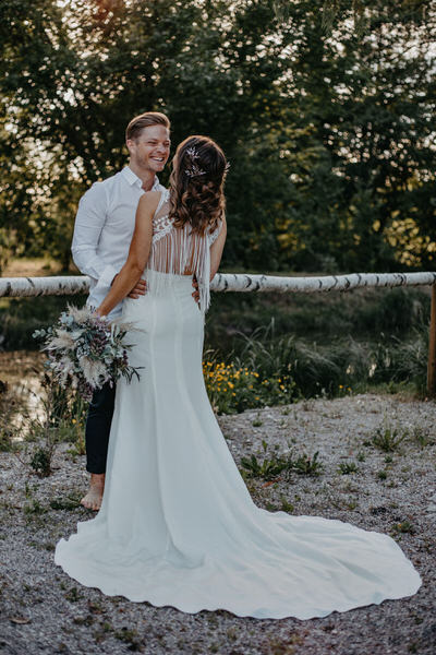 Wir entwerfen Brautkleider edles Brautkleiddesign